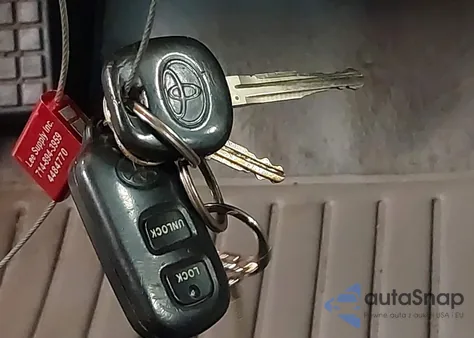 2005 Toyota Corolla Le from USA, damaged, VIN 2T1BR32E65C428130